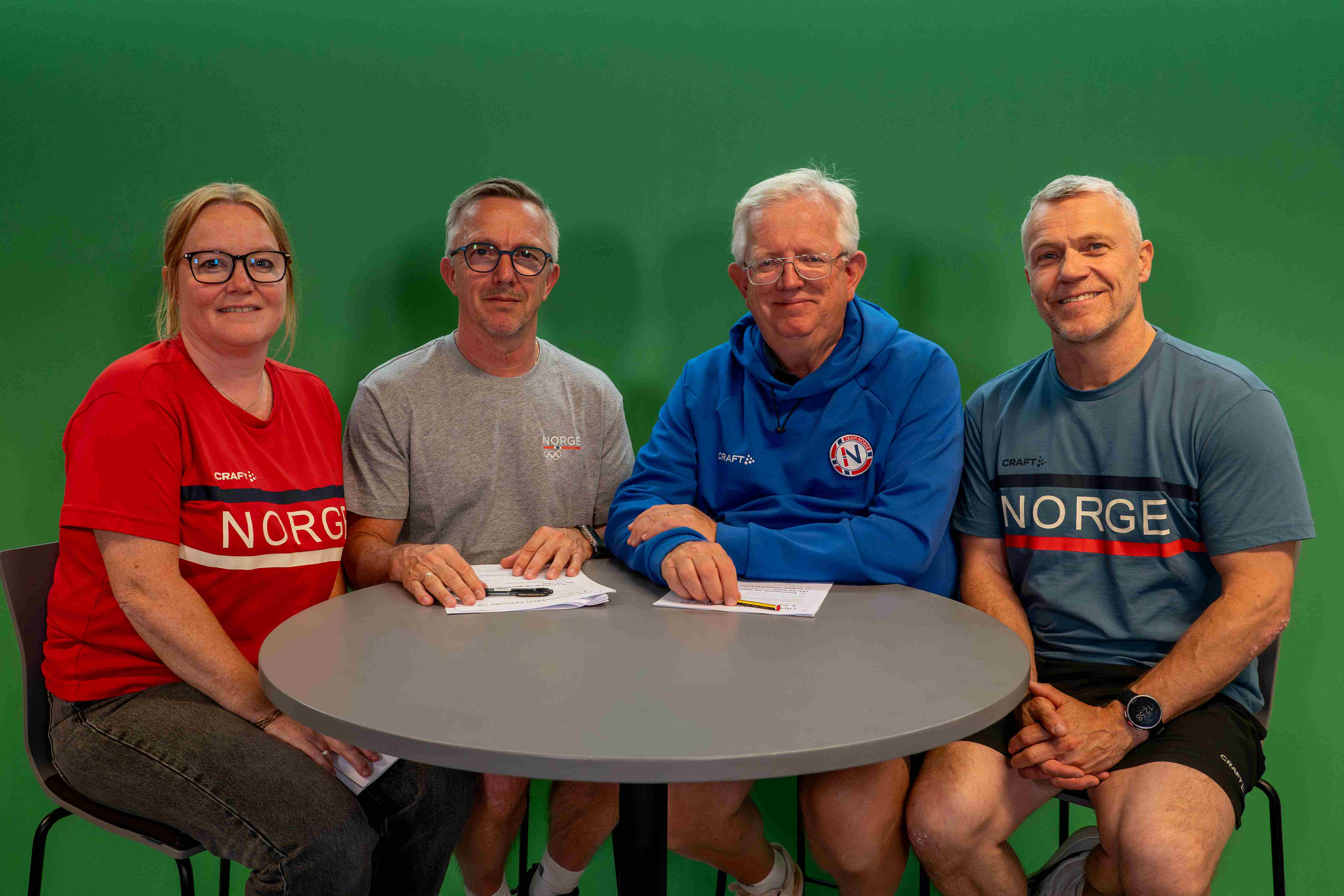 I denne episoden av Olympiapodden møter du (fra v) Randi Bjøntegaard, Morten Bråten, Øivind Sørvald og Lars-Arne Andersen. (Foto: Kamilla Fausa, BRIK).